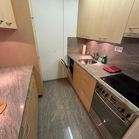 Stylish Alpine In Davos, Wifi & Netflix * دافوس